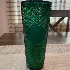 Holiday 2022 Starbucks tumbler 24oz